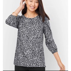 ABSTRACT LEOPARD POPOVER